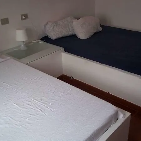 Ola Apartment *